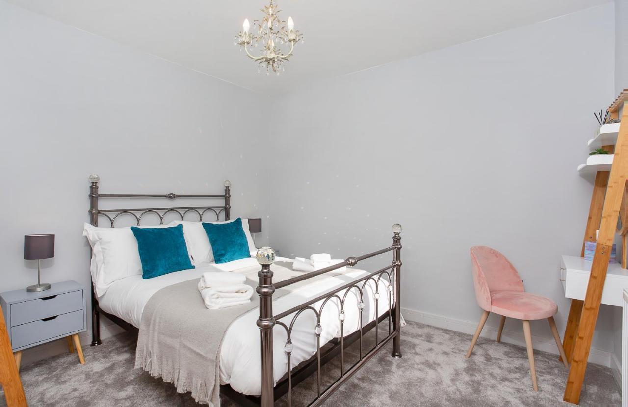 Апартаменти The Luxury Potting Shed With Free Parking! Йорк Екстер'єр фото